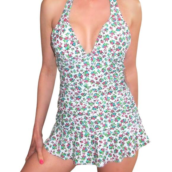 Betsey Johnson Other - BETSEY JOHNSON Retro Floral Halter Tankini Top Shirred Ruffle Skirt Hem Shirred